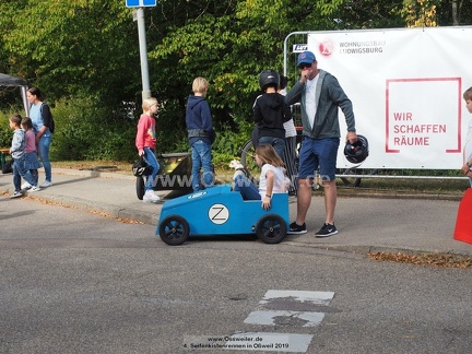 4. Seifenkistenrennen in Ossweil 03