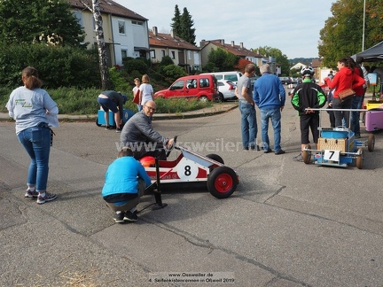 4. Seifenkistenrennen in Ossweil 05