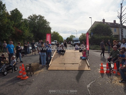 4. Seifenkistenrennen in Ossweil 413