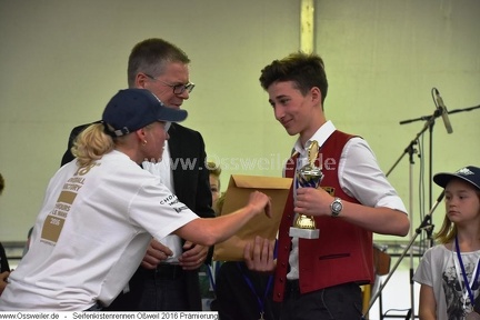 Seifenkistenrennen Ossweil 2016 Praemierung014