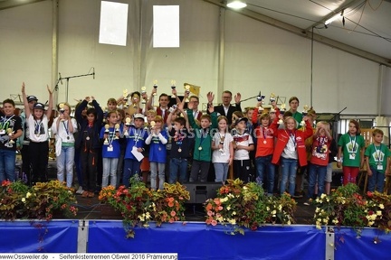 Seifenkistenrennen Ossweil 2016 Praemierung017
