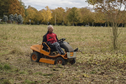 2025.10.15 Hundewiese Brombeeren schneiden 47